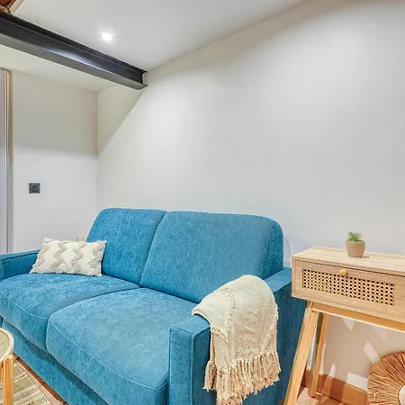 Studio Center